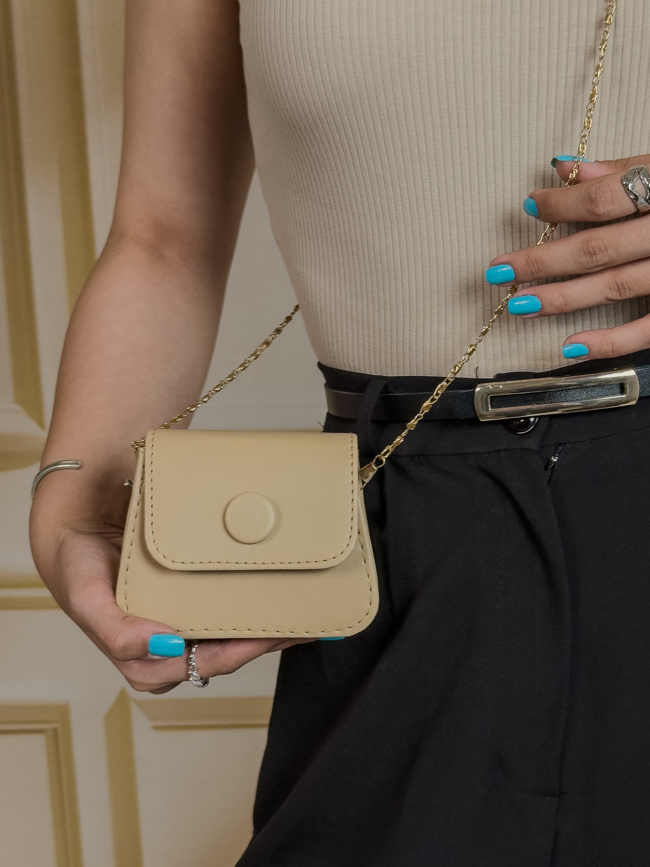 کیف زنانه دوشی با بند فلزی نسکافه ای